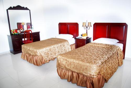 Al Shiraa Hotel Apartments Маскат Екстериор снимка