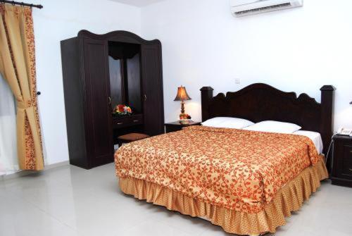 Al Shiraa Hotel Apartments Маскат Екстериор снимка